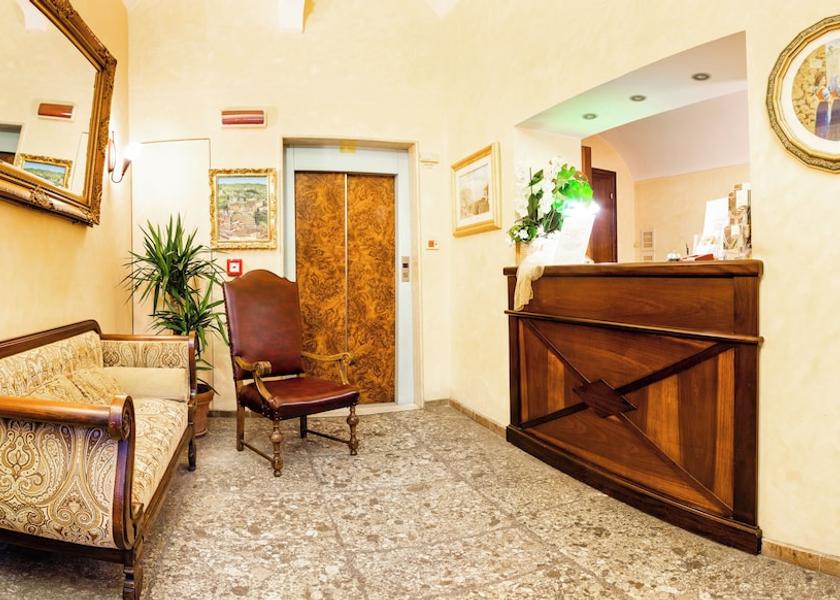 Lazio Arpino Lobby sitting area