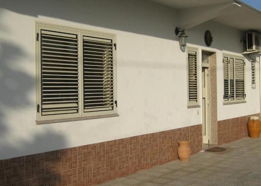 Calabria Condofuri Exterior Detail
