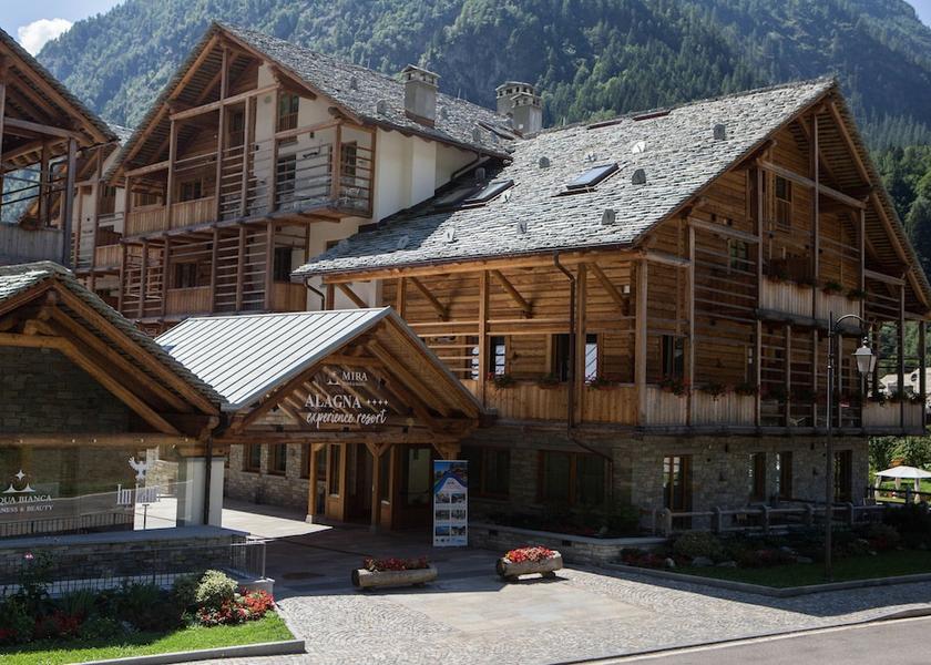 Piedmont Alagna Valsesia Courtyard