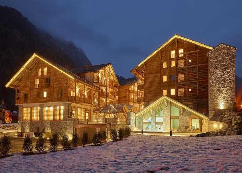 Piedmont Alagna Valsesia Courtyard
