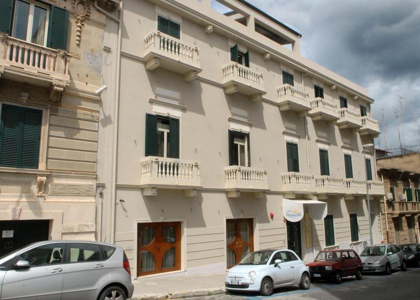 Calabria Reggio Di Calabria Exterior Detail