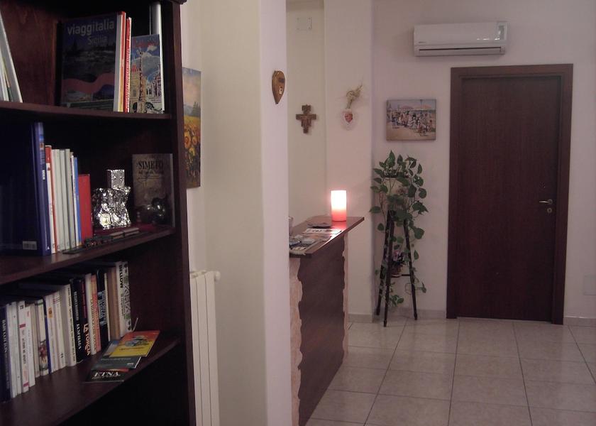 Sicily Motta Sant'Anastasia Reception