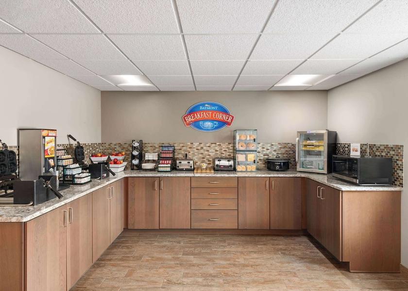 Michigan Mount Pleasant Breakfast area