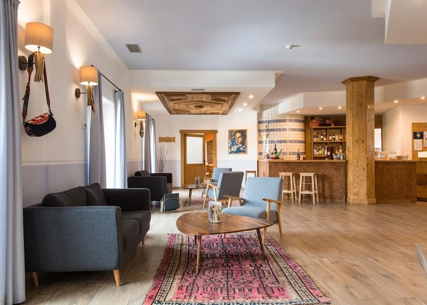 Lombardy Valdidentro Lobby