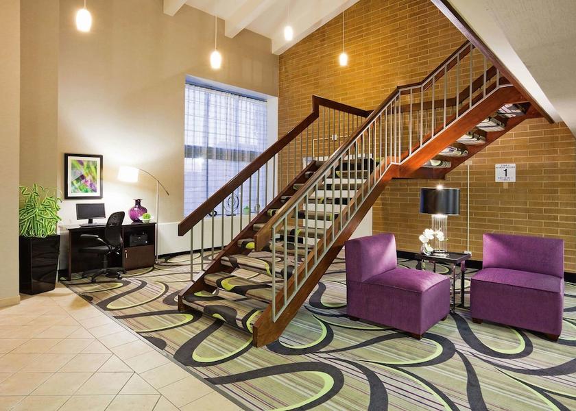 Wisconsin Oshkosh Lobby