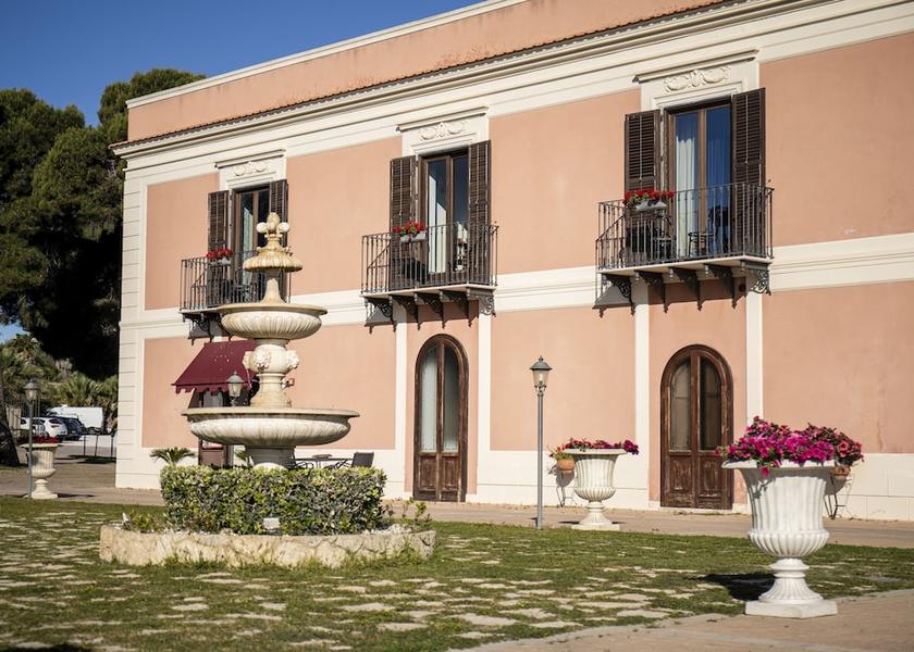 Sicily Licata Facade