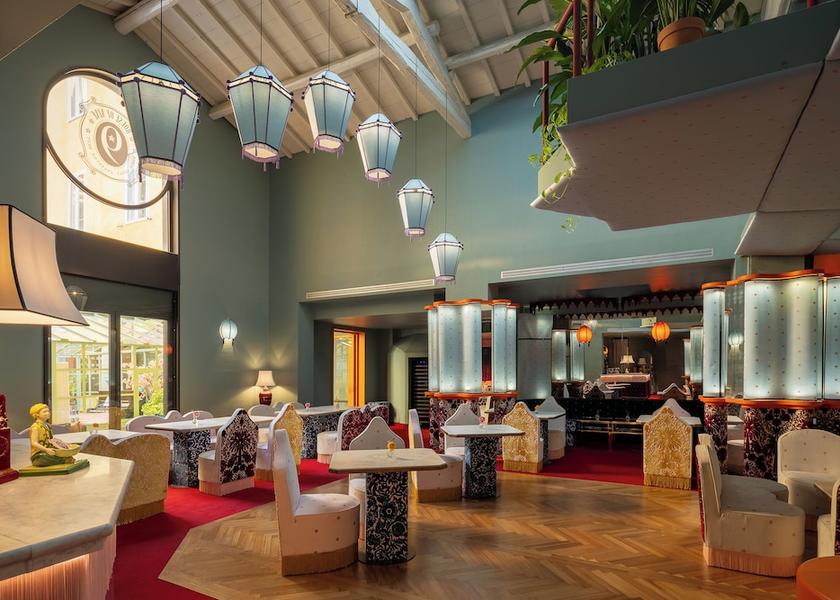 Banquet hall