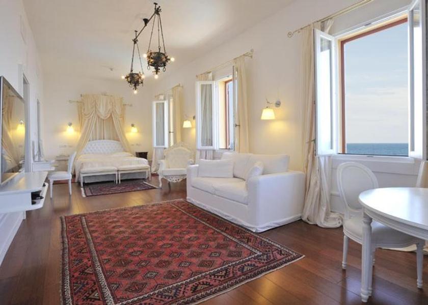 Sardinia Alghero Superior Suite with Terrace and Hot Tub