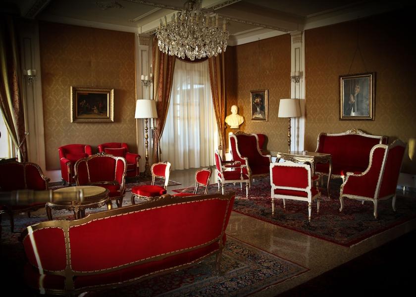 Sardinia Alghero Lobby