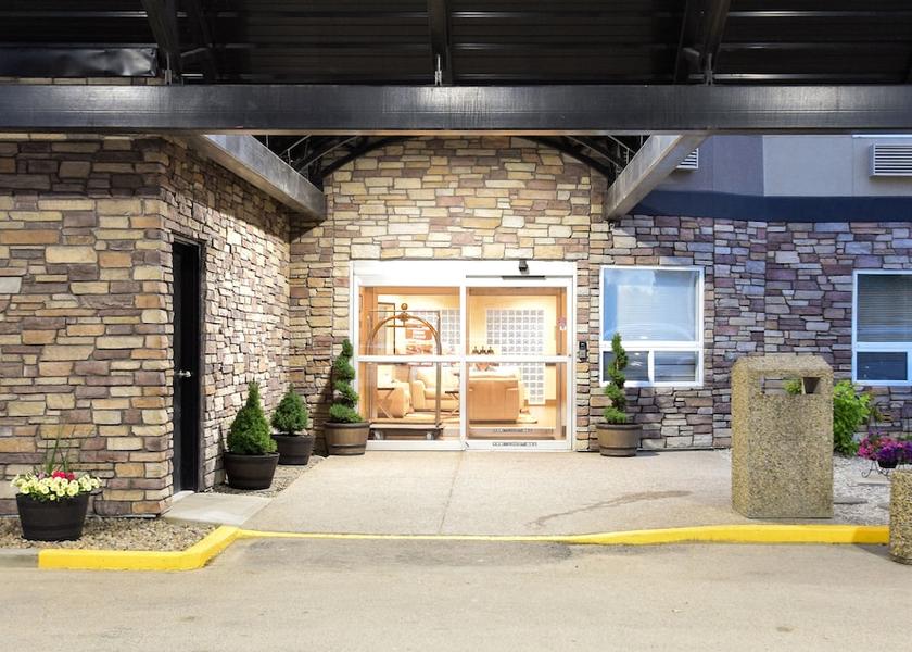 Alberta Medicine Hat Facade