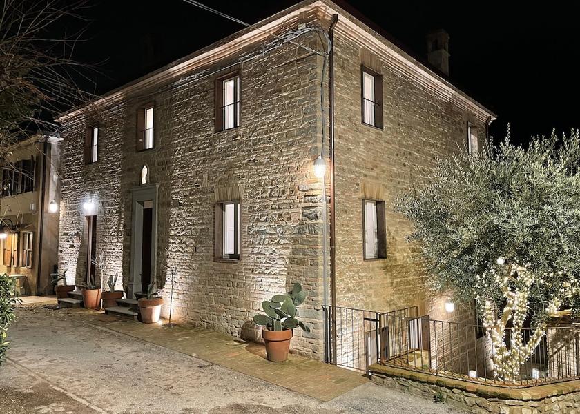 Marche Gradara Front of property