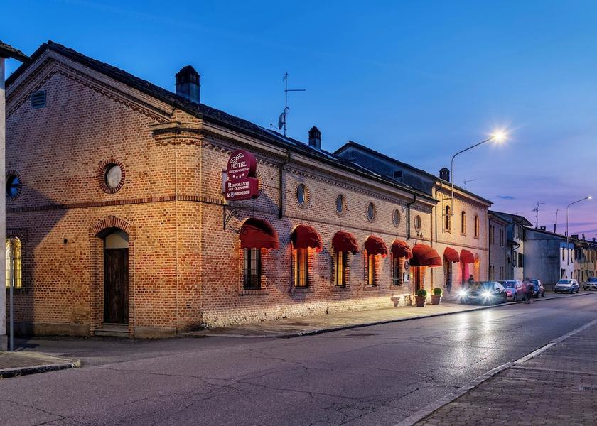 Lombardy Castelleone Facade