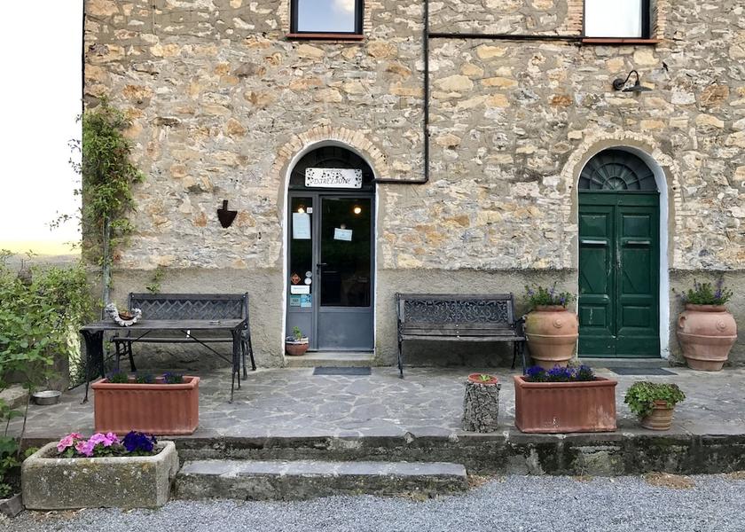 Tuscany Monterotondo Marittimo Lobby sitting area