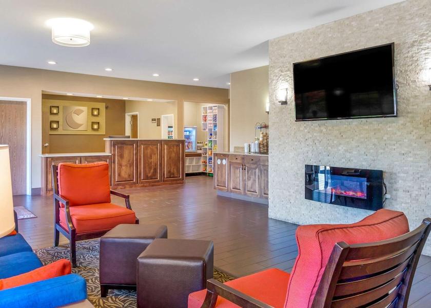 Washington Auburn Lobby