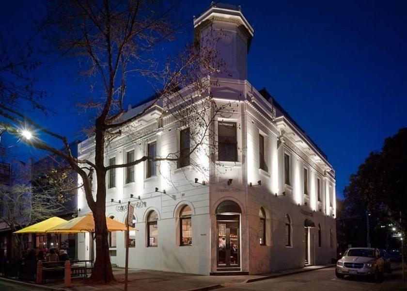 Victoria Melbourne Front of property - evening/night