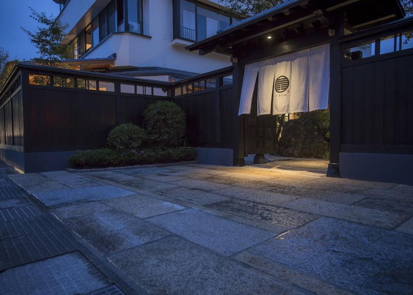Nagano Suwa Exterior Detail