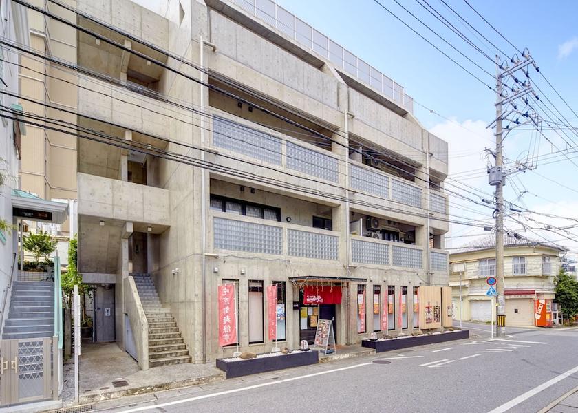 Okinawa (prefecture) Naha Exterior Detail