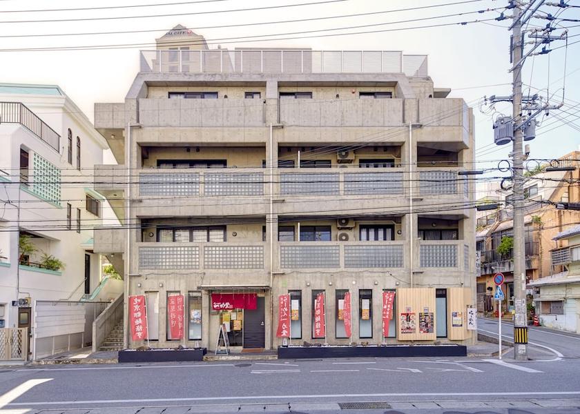 Okinawa (prefecture) Naha Exterior Detail