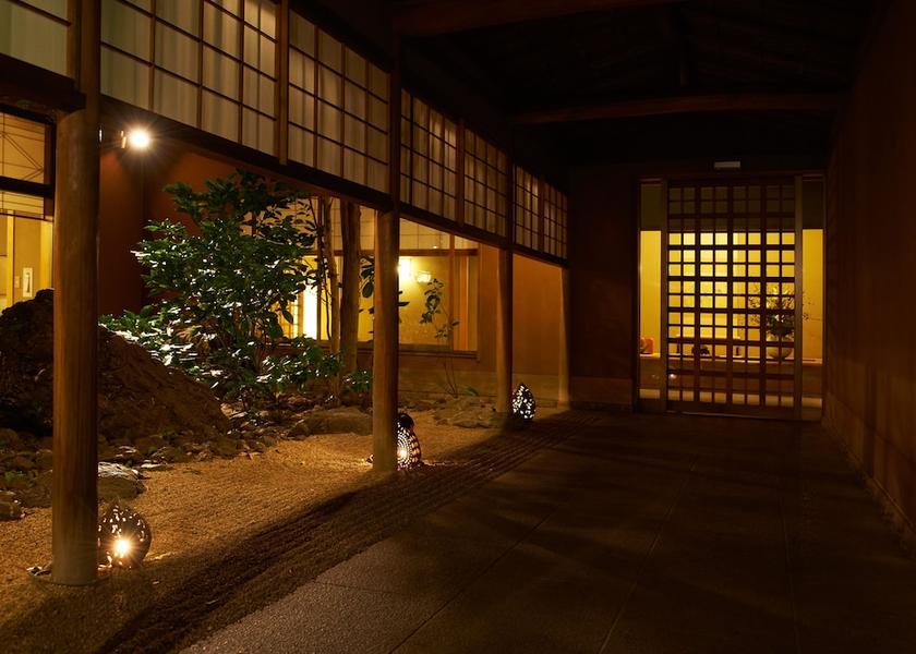Ehime Matsuyama Hallway