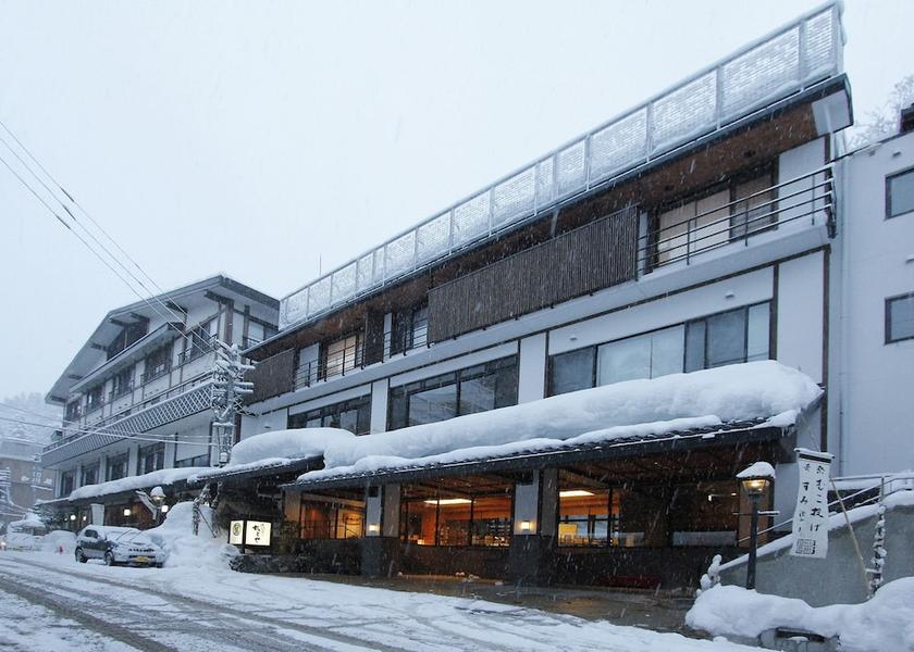 Niigata Tokamachi Exterior Detail