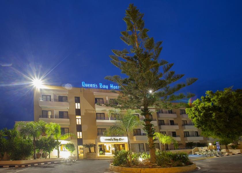 Paphos Kissonerga Front of property - evening/night