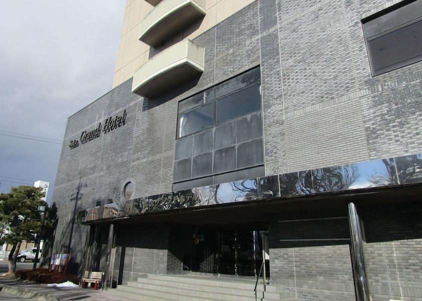 Nagano Saku Facade