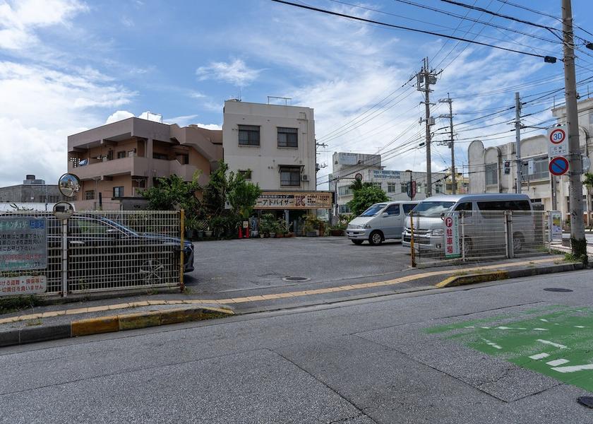 Okinawa Okinawa Parking