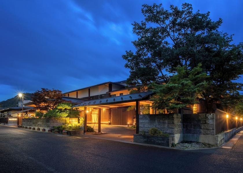 Yamagata (prefecture) Tendo Exterior Detail