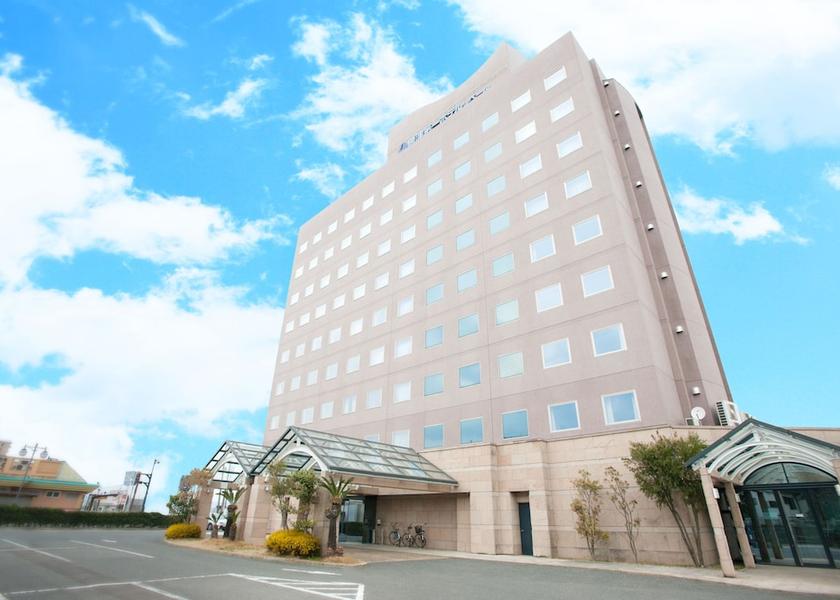 Saga Karatsu Exterior Detail