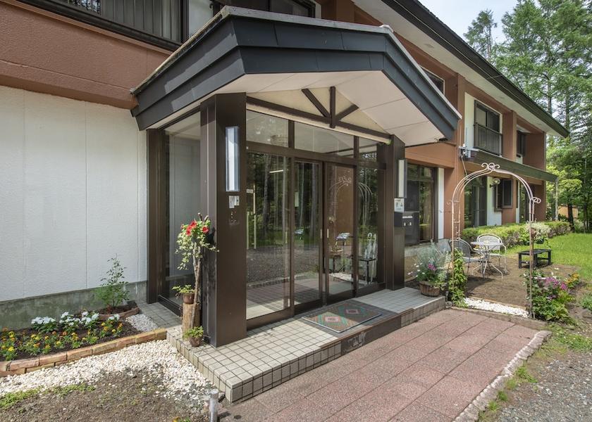 Yamanashi (prefecture) Yamanakako Exterior Detail