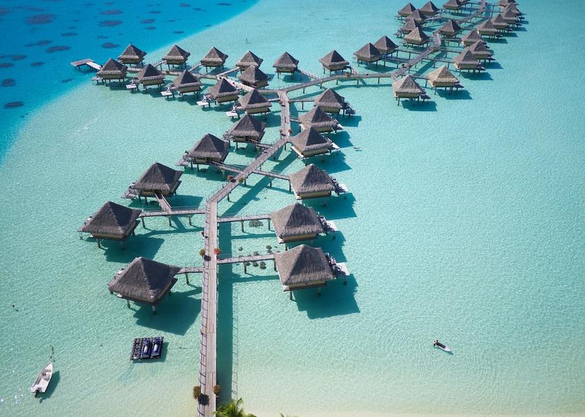  Bora Bora Exterior Detail
