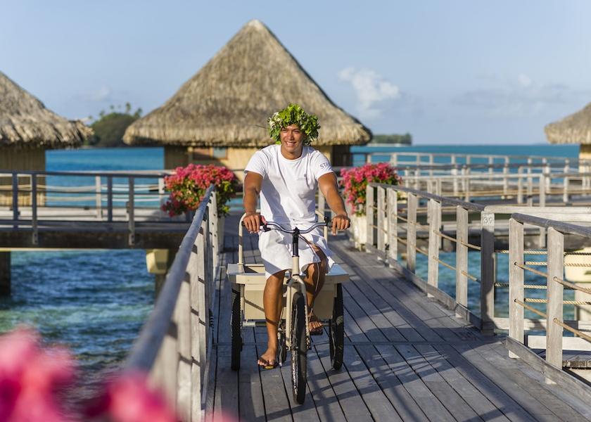  Bora Bora Exterior Detail