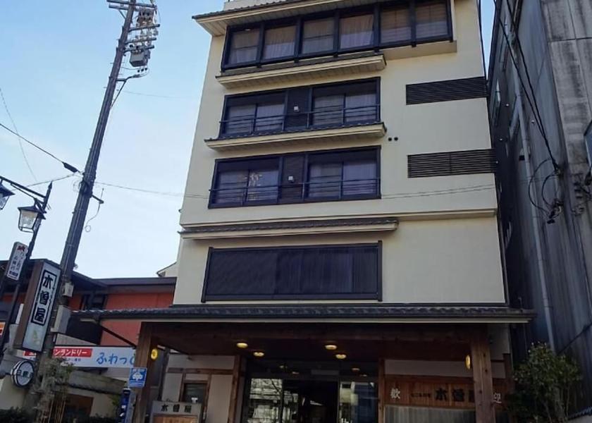 Gifu Gero Exterior