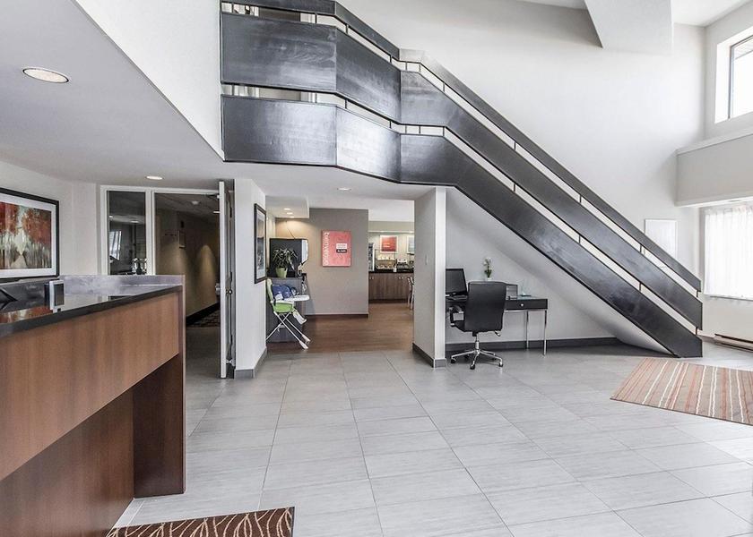 Quebec Rivière-du-Loup Lobby