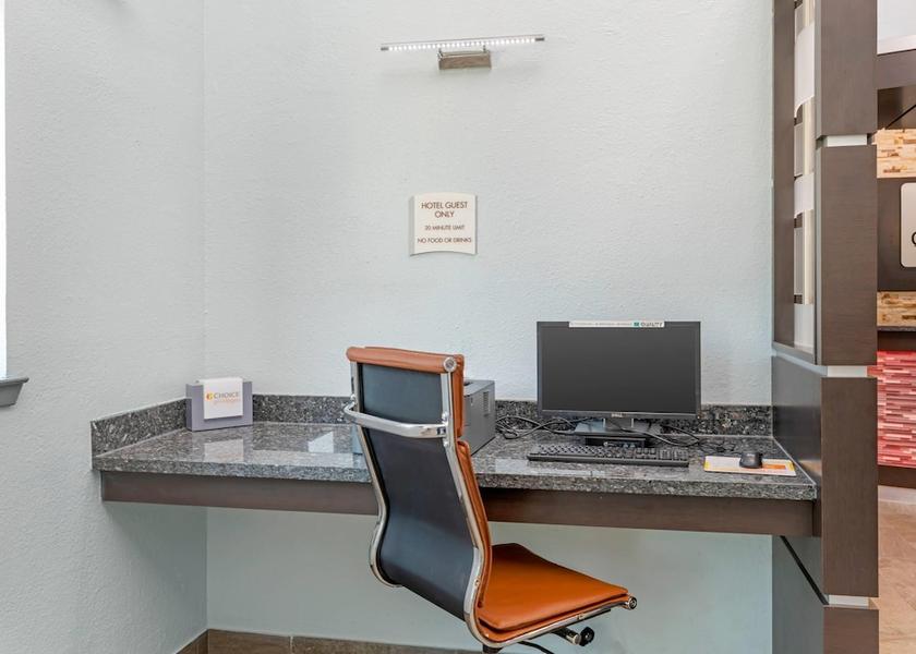 Texas Mesquite Business center