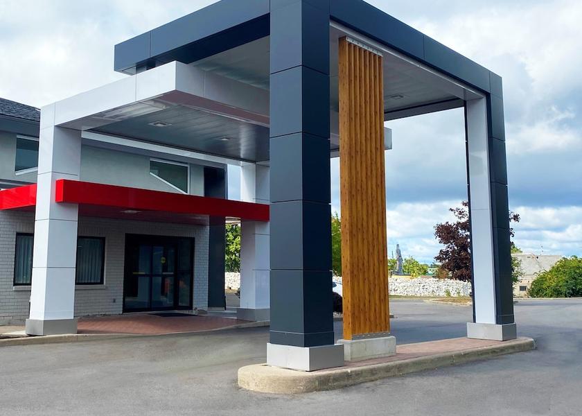 Ontario Newmarket Facade
