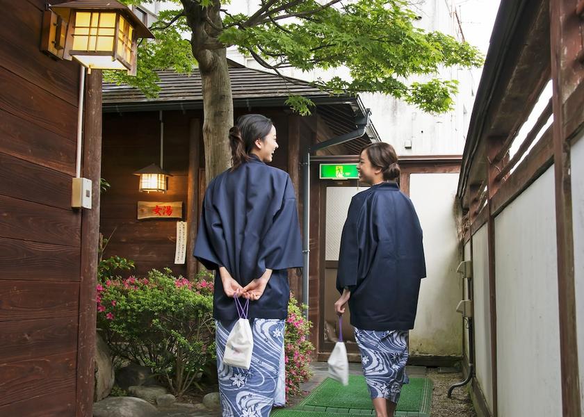 Gifu (prefecture) Gero Interior Entrance