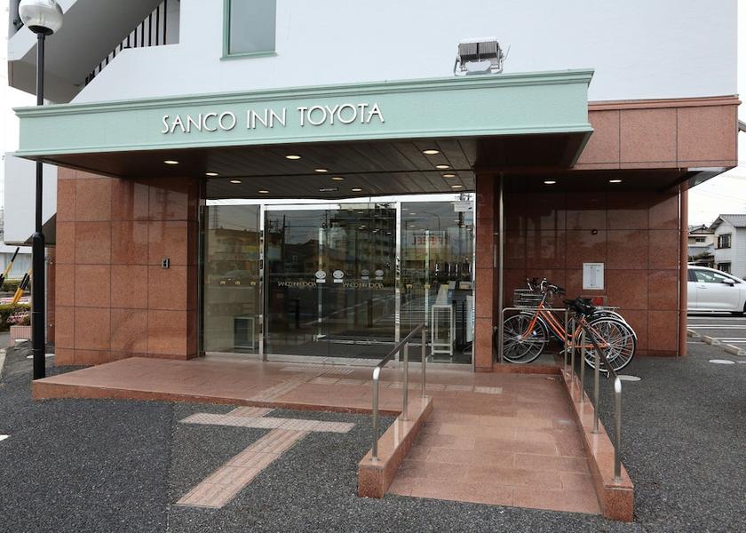 Aichi Toyota Front of property