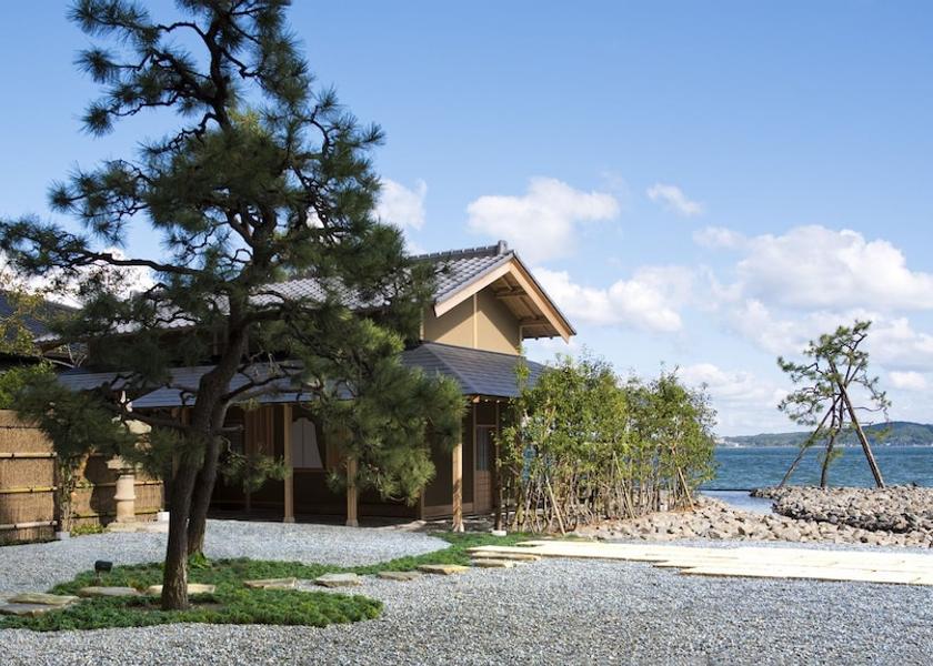 Ishikawa Nanao Exterior Detail