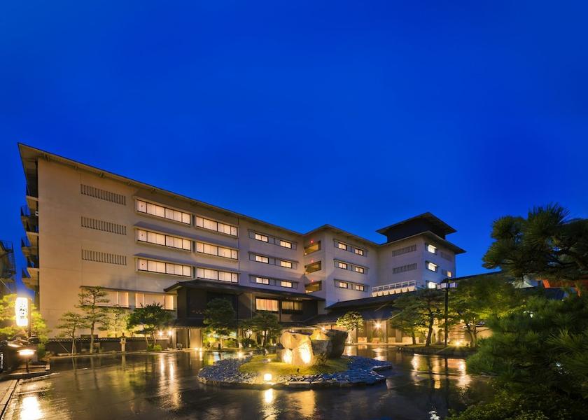 Ishikawa Nanao Facade