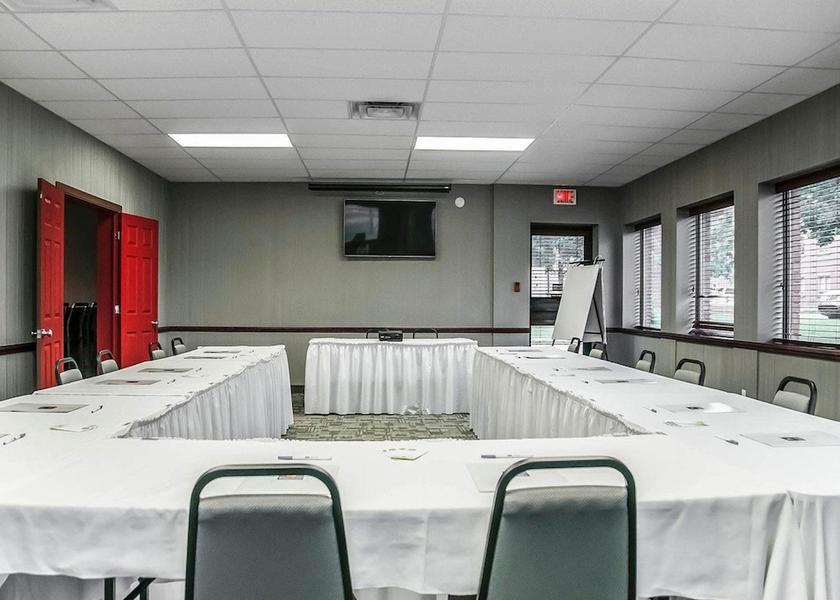 Quebec Laval Meeting Room