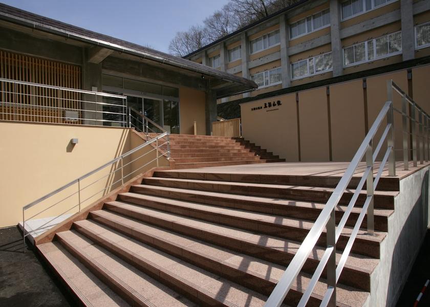Toyama Nanto Exterior Detail
