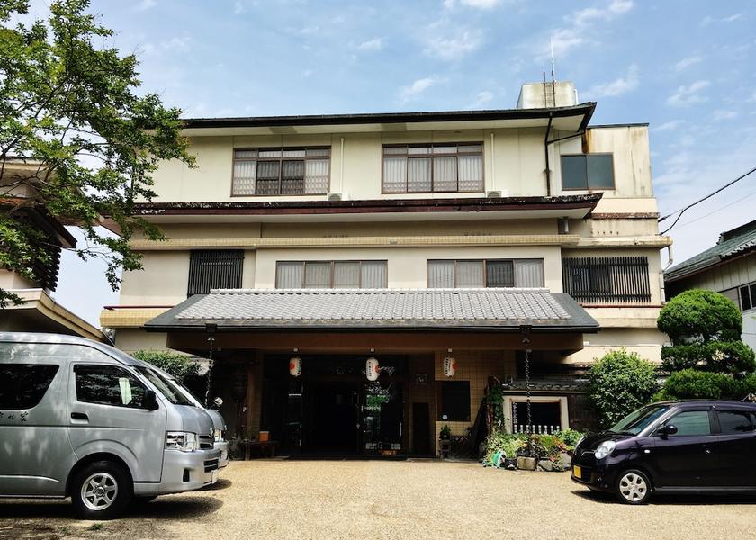 Nara Yoshino Primary image