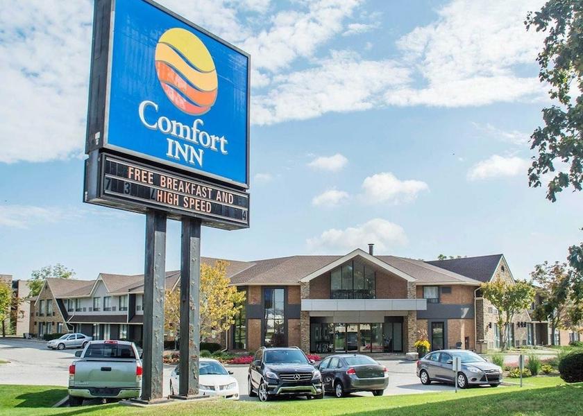 Ontario Burlington Exterior Detail