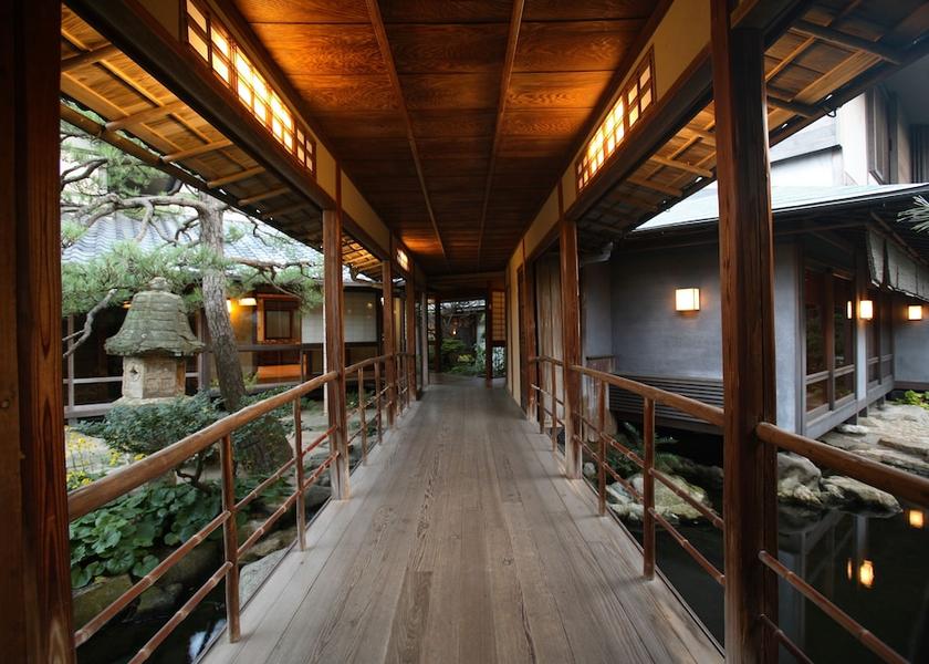 Saga Karatsu Hallway