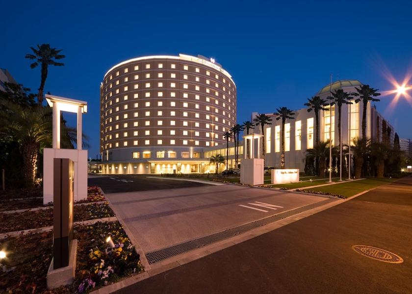 Chiba (prefecture) Urayasu Front of property - evening/night