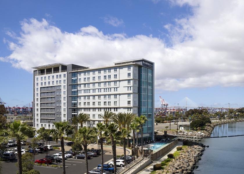 California Long Beach Exterior Detail