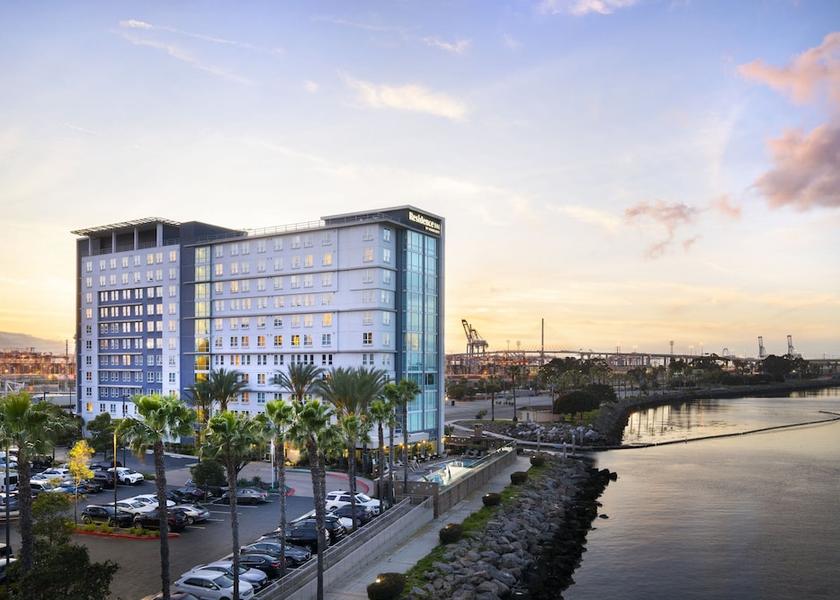 California Long Beach Exterior Detail