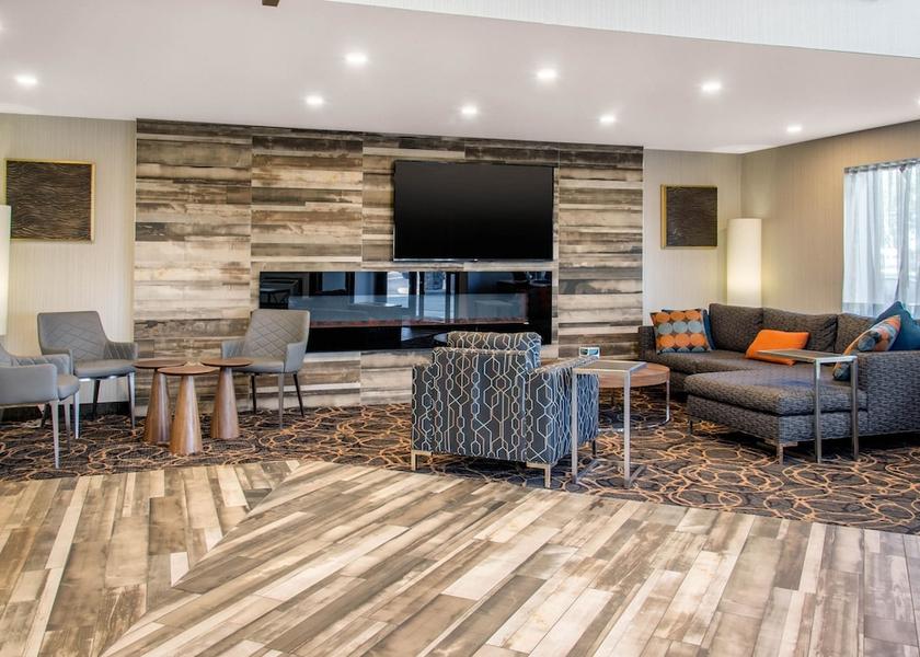 Quebec Dorval Lobby