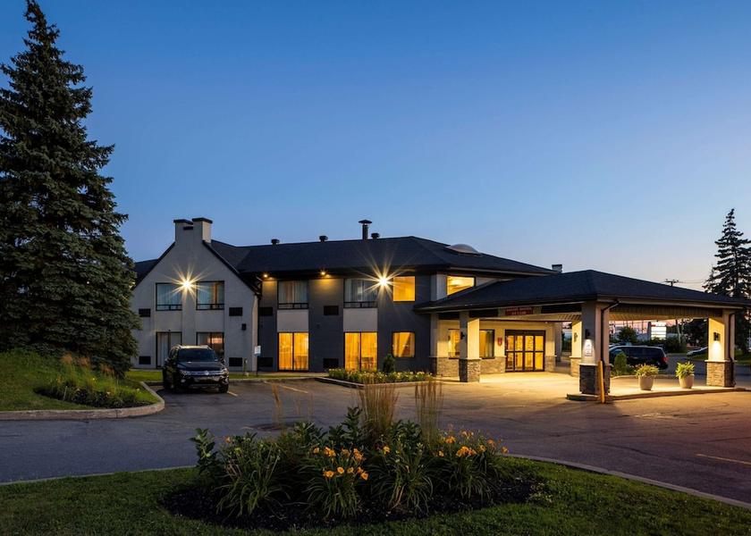 Quebec Dorval Exterior Detail